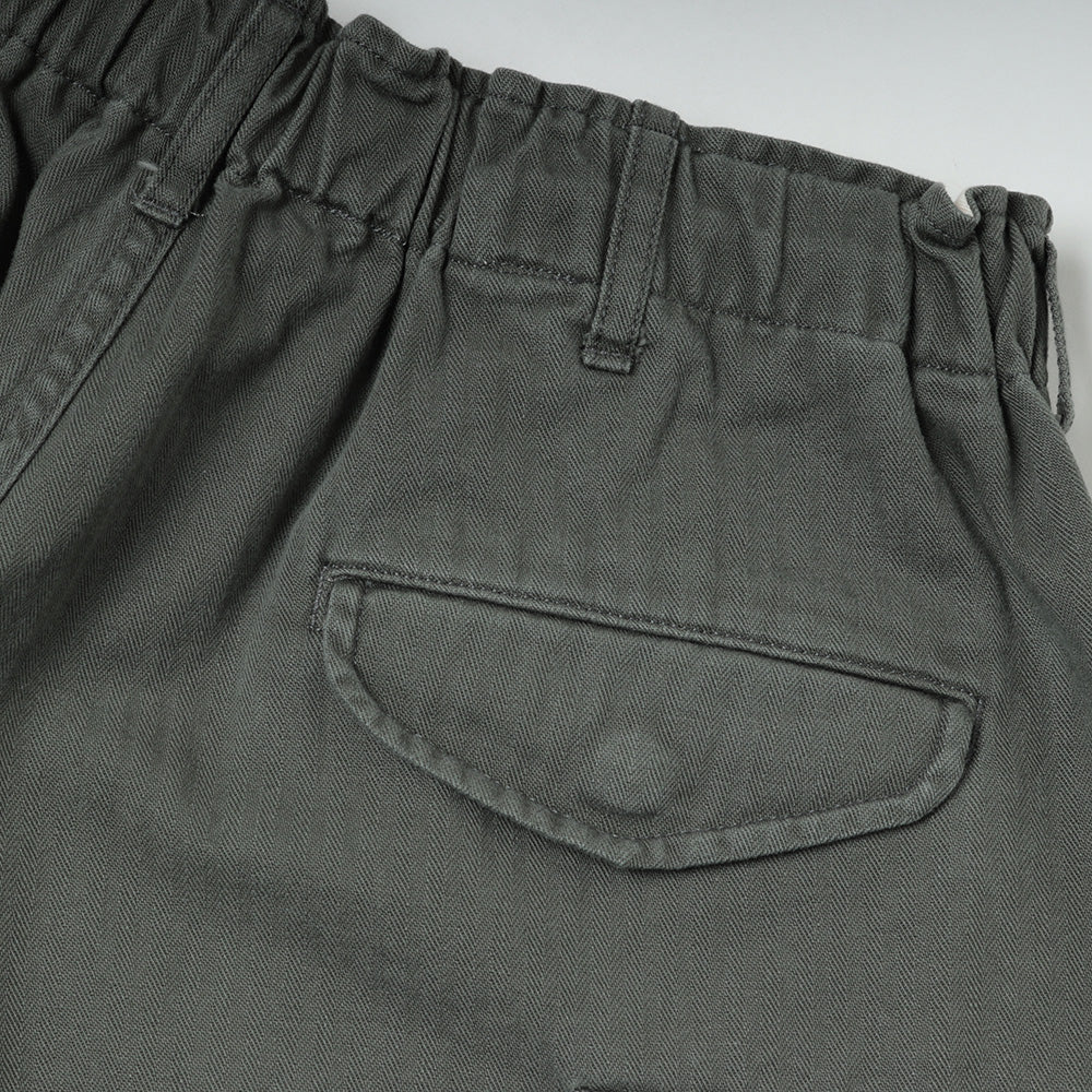 is-ness NU MILITARY BALLOON SHORTS