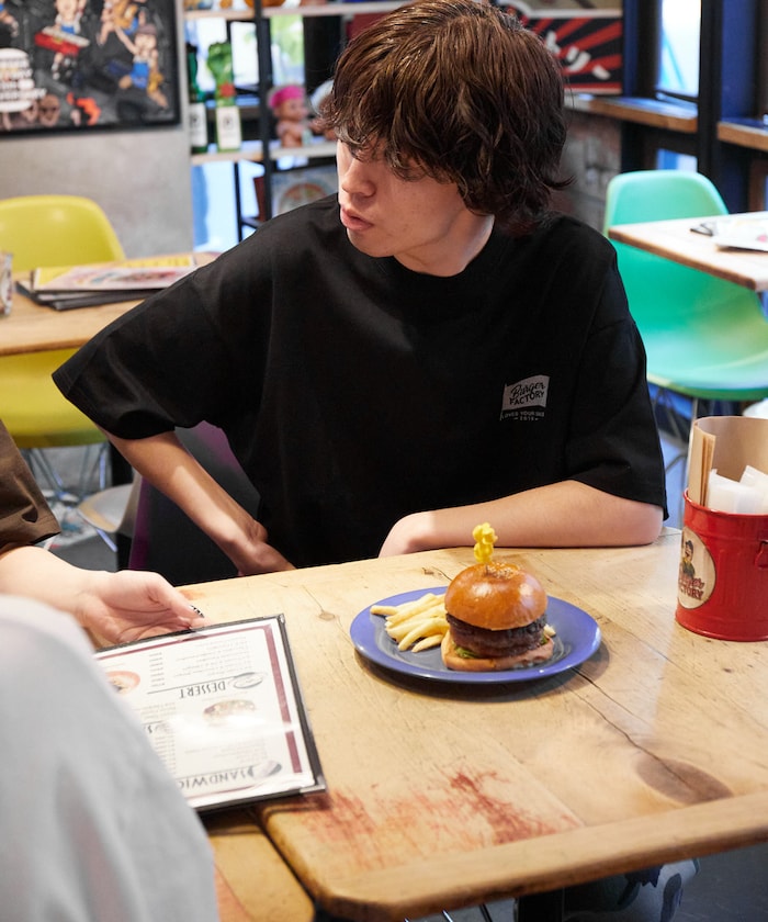 Burger Factory x FREAK'S STORE Burger Factory Special Big Silhouette Back Print Crew Neck T-shirt