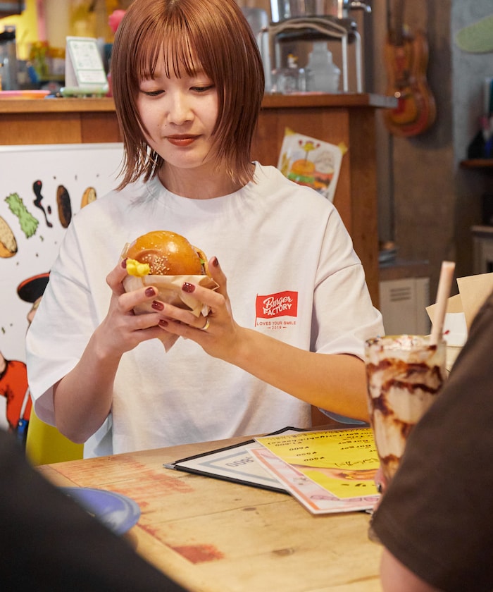 Burger Factory x FREAK'S STORE Burger Factory Special Big Silhouette Back Print Crew Neck T-shirt