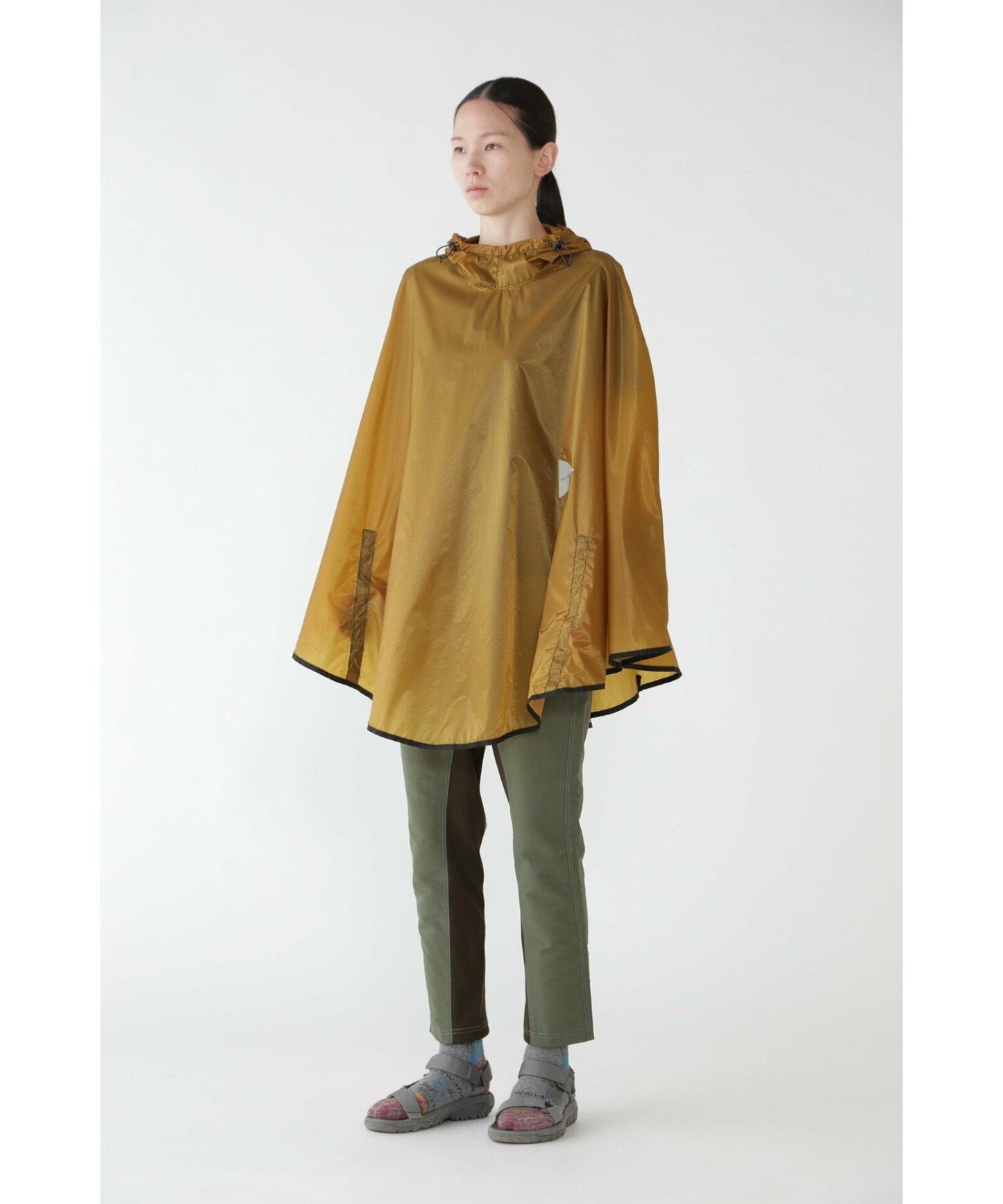 and wander sil poncho