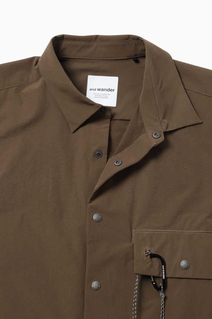 and wander light w cloth shirt