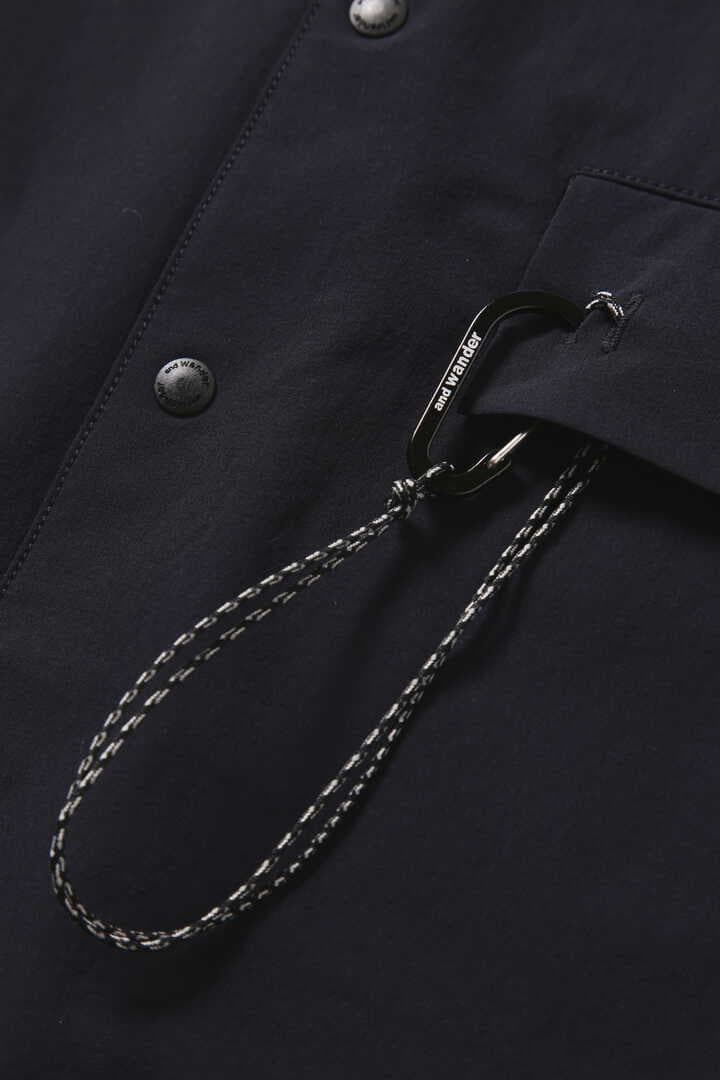 and wander light w cloth shirt