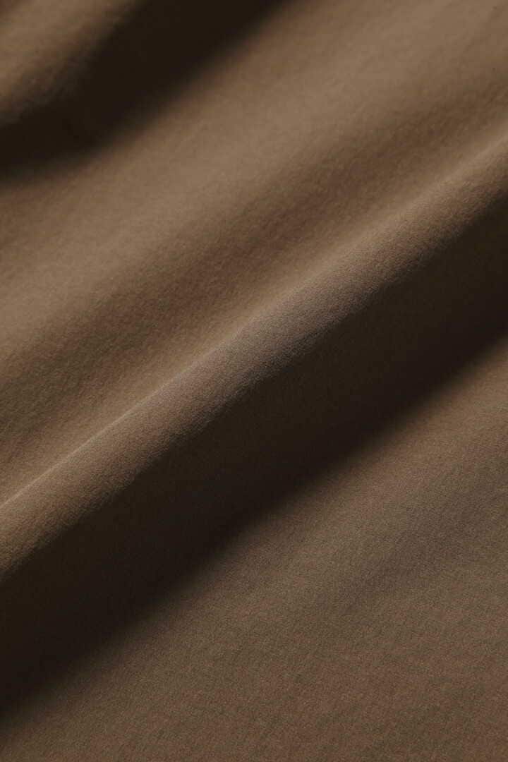 and wander light w cloth shirt