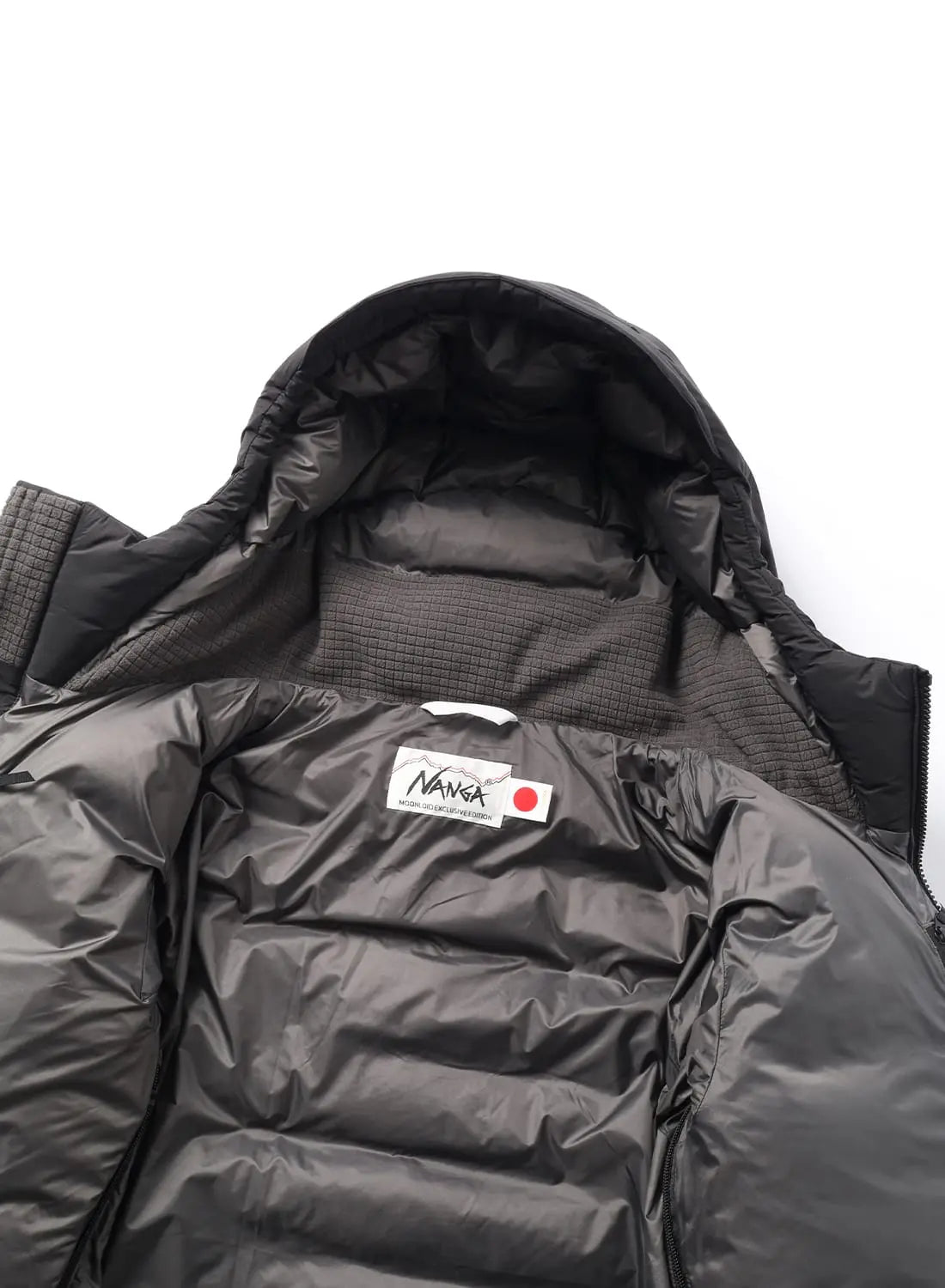 NANGA WHITE LABEL DOWN PARKA