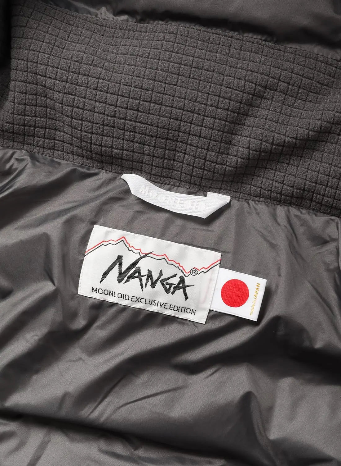 NANGA WHITE LABEL DOWN PARKA