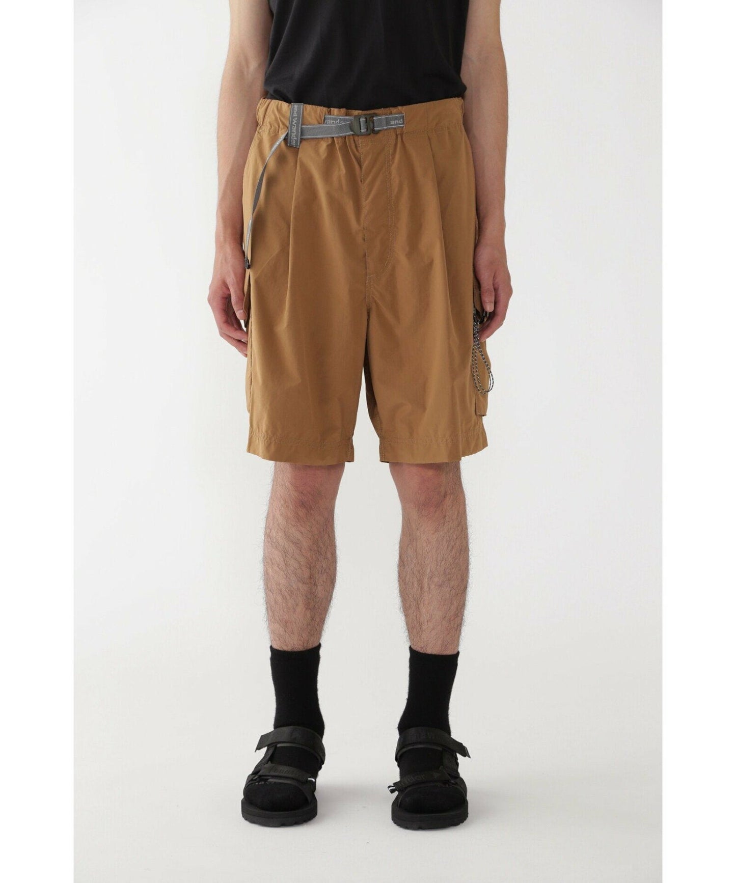 and wander oversized cargo short pants