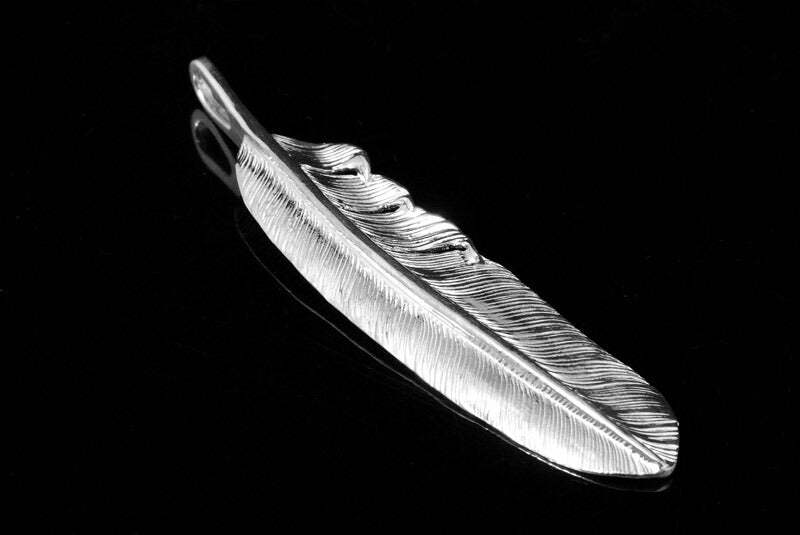 FIRST ARROW'S Large Feather P-001
