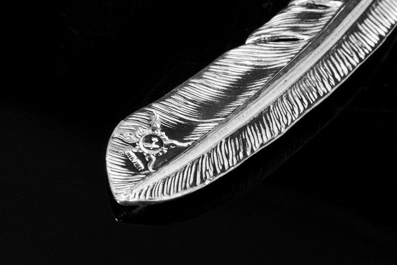 FIRST ARROW'S Large Feather P-001