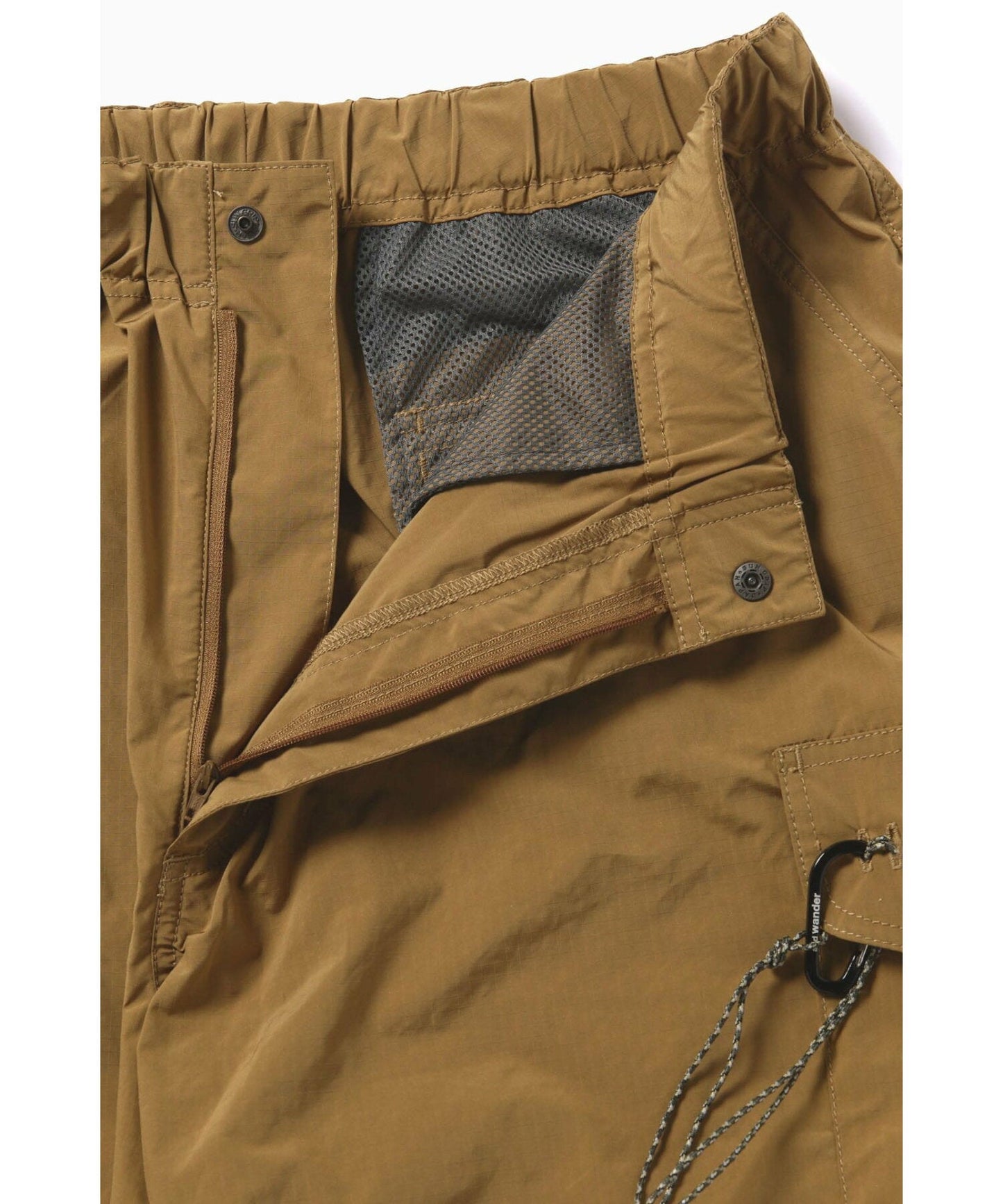 and wander oversized cargo short pants