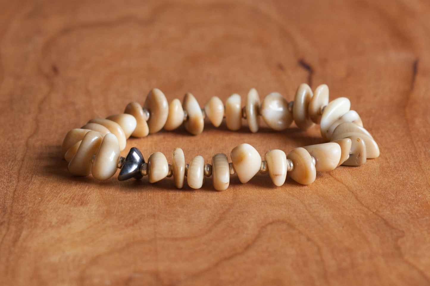 SunKu 39 Large White Coral and Silver Bracelet Natrual SK-032-NAT