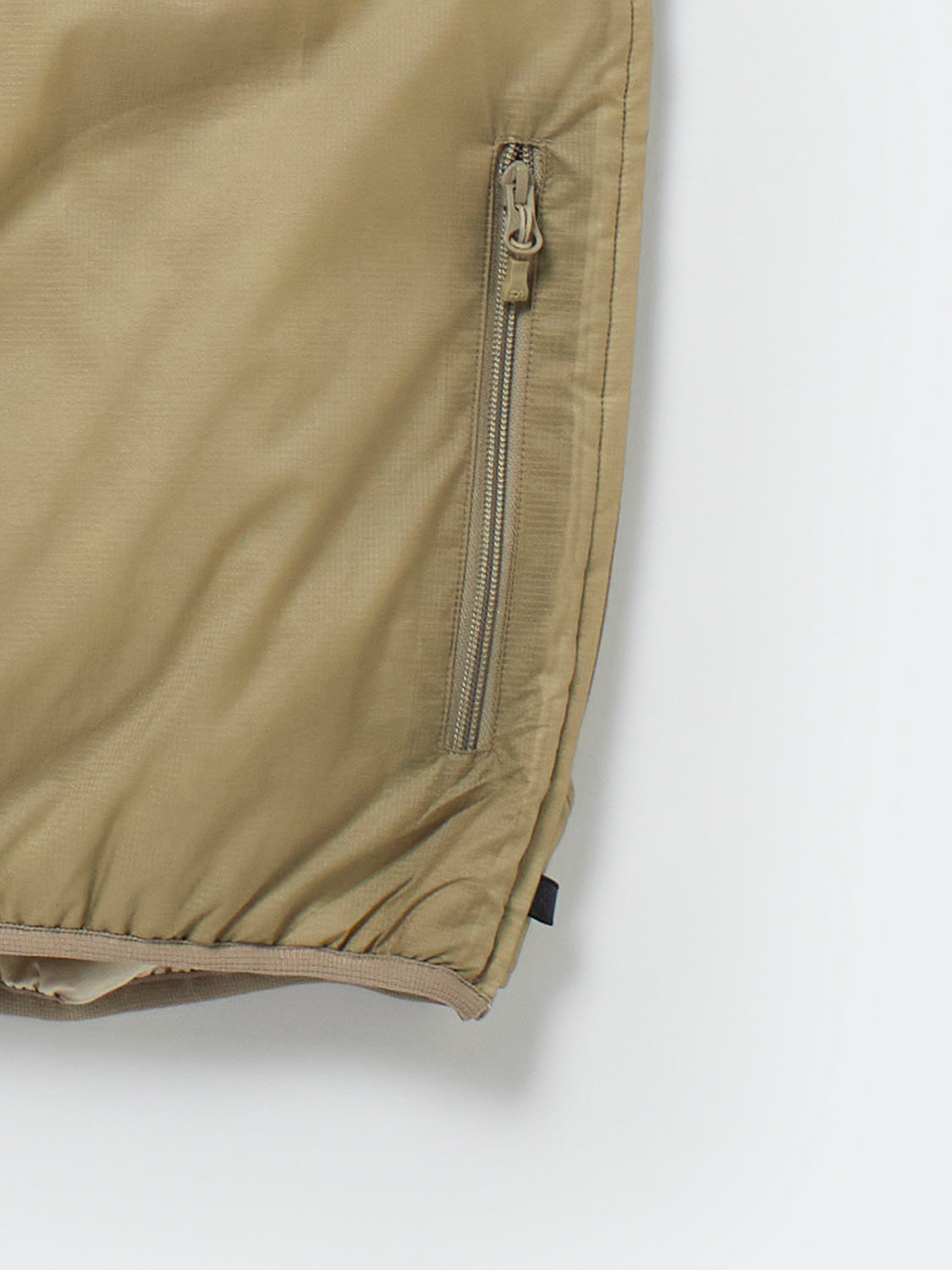 DAIWA PIER39 TECH REVERSIBLE PULLOVER PUFF VEST