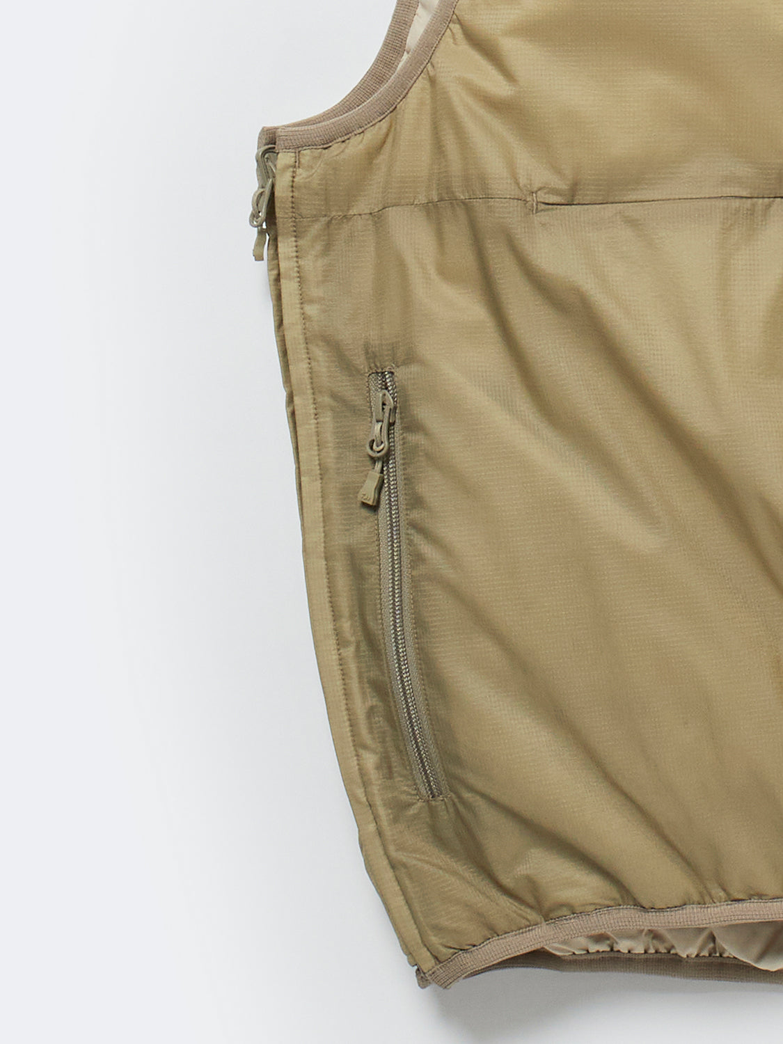 DAIWA PIER39 TECH REVERSIBLE PULLOVER PUFF VEST