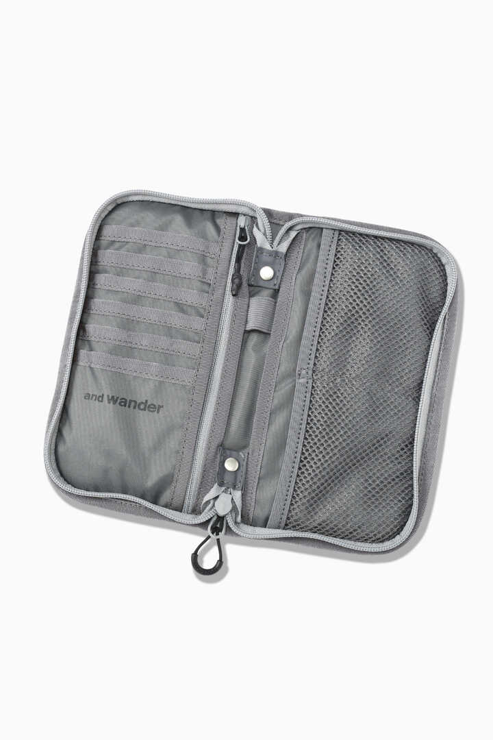 and wander reflective rip pouch