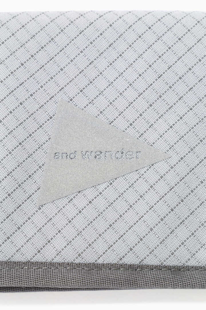 and wander reflective rip pouch