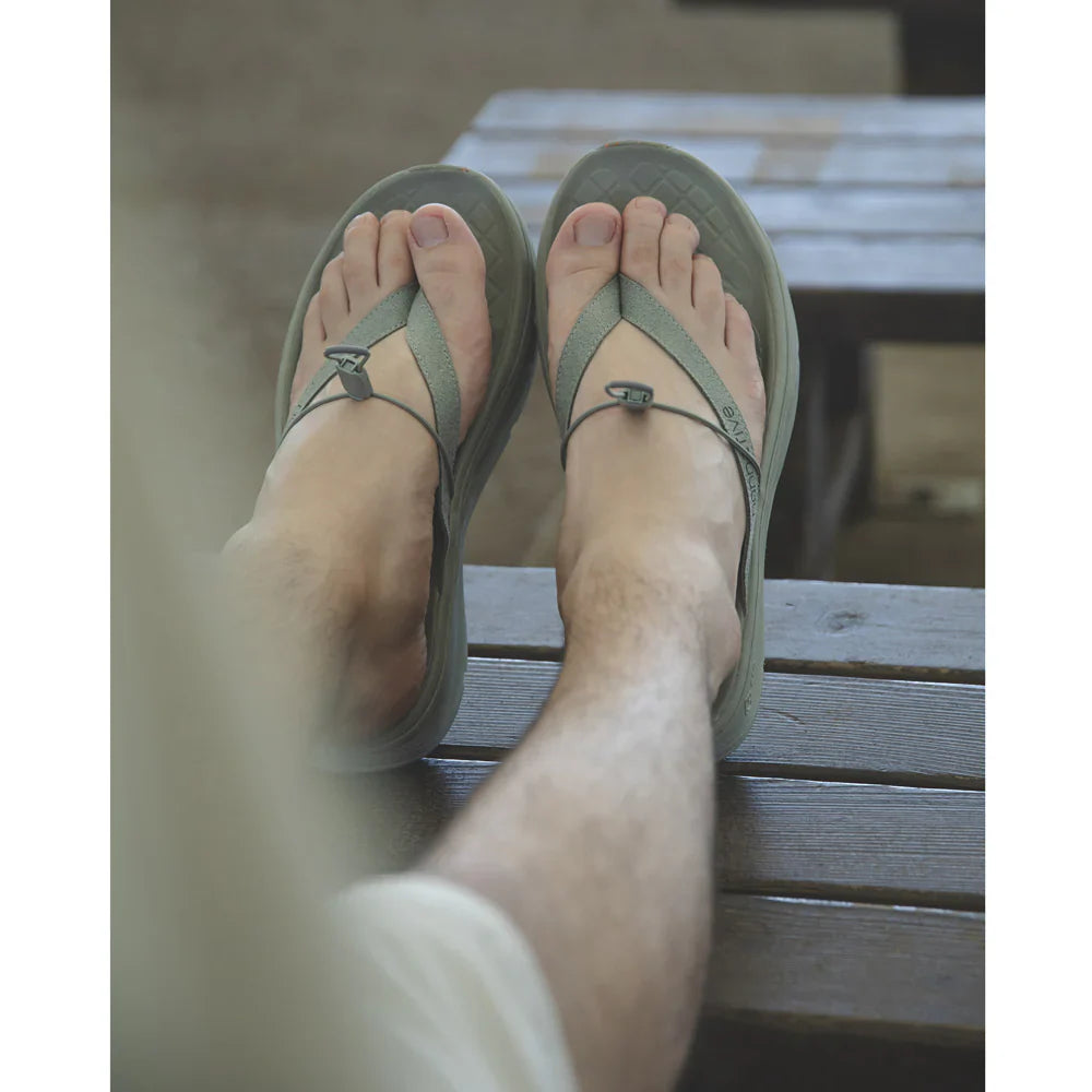 rig × nonnative PWANI Sandal