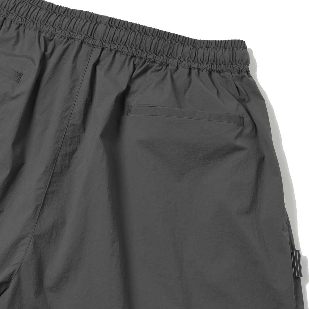 S.F.C (STRIPES FOR CREATIVE) NYLON BAGGY SHORTS