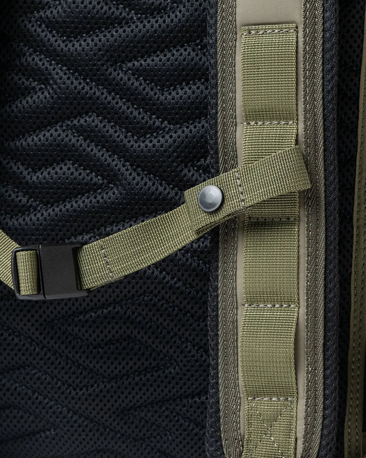 TIGHTBOOTH BACKPACK (RAMIDUS × TIGHTBOOTH)